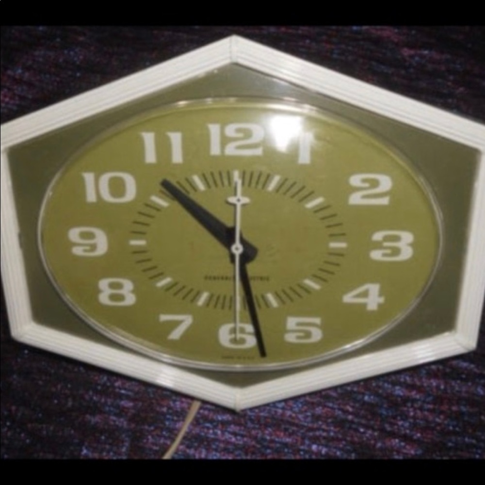 1950 vintage GE analog clock